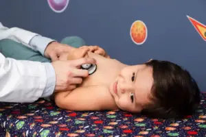 متى يكون ثقب القلب عند الاطفال خطير 